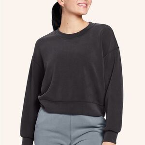 Perfectly oversized crop crew softstreme